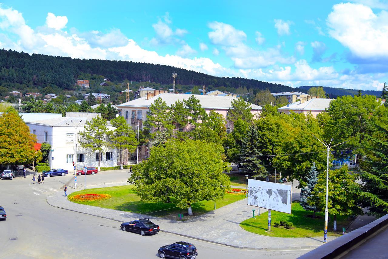 Iveria Hotel Khashuri Buitenkant foto